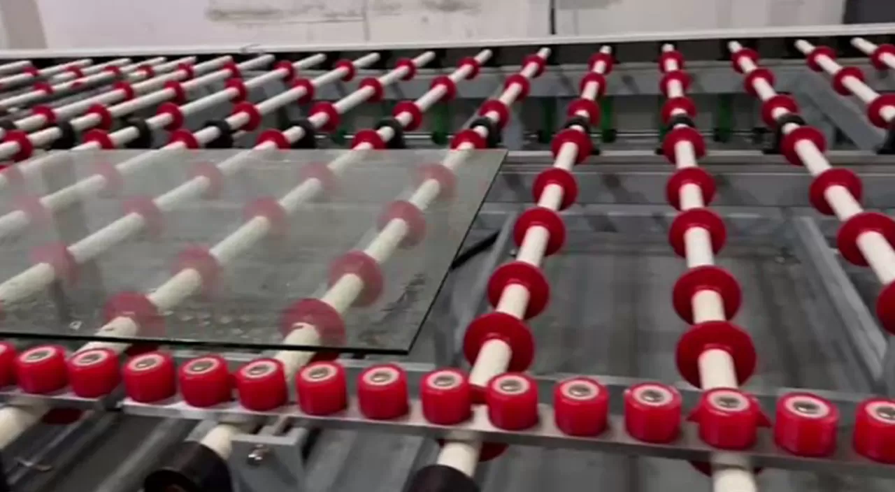 Двойная обрезная машина для стекла HISENG HSDN L Video